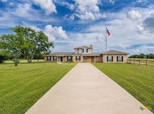 1506 Harwood Rd, Luling, TX 78648