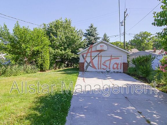 4th image of 26481 Oriole Ave