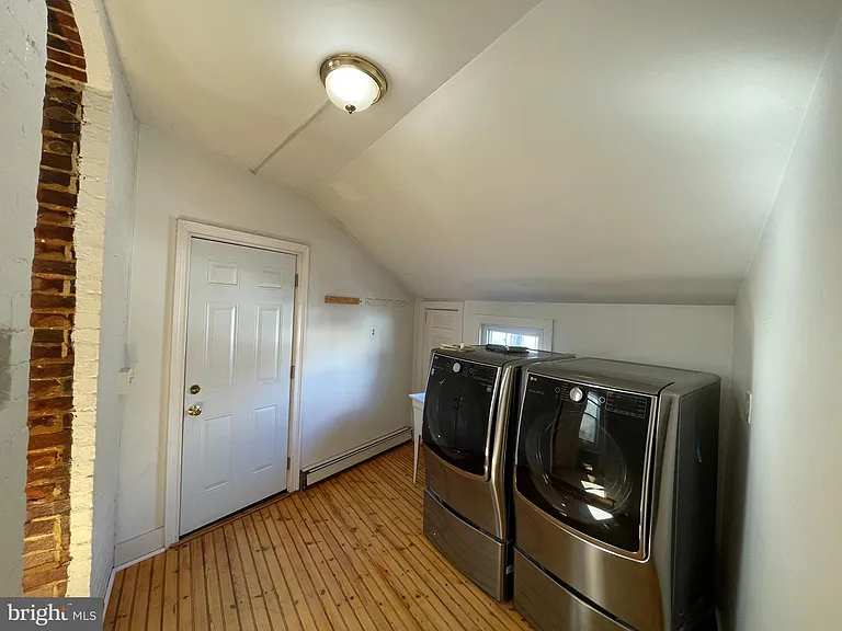 403 W South St #A — Photo 8