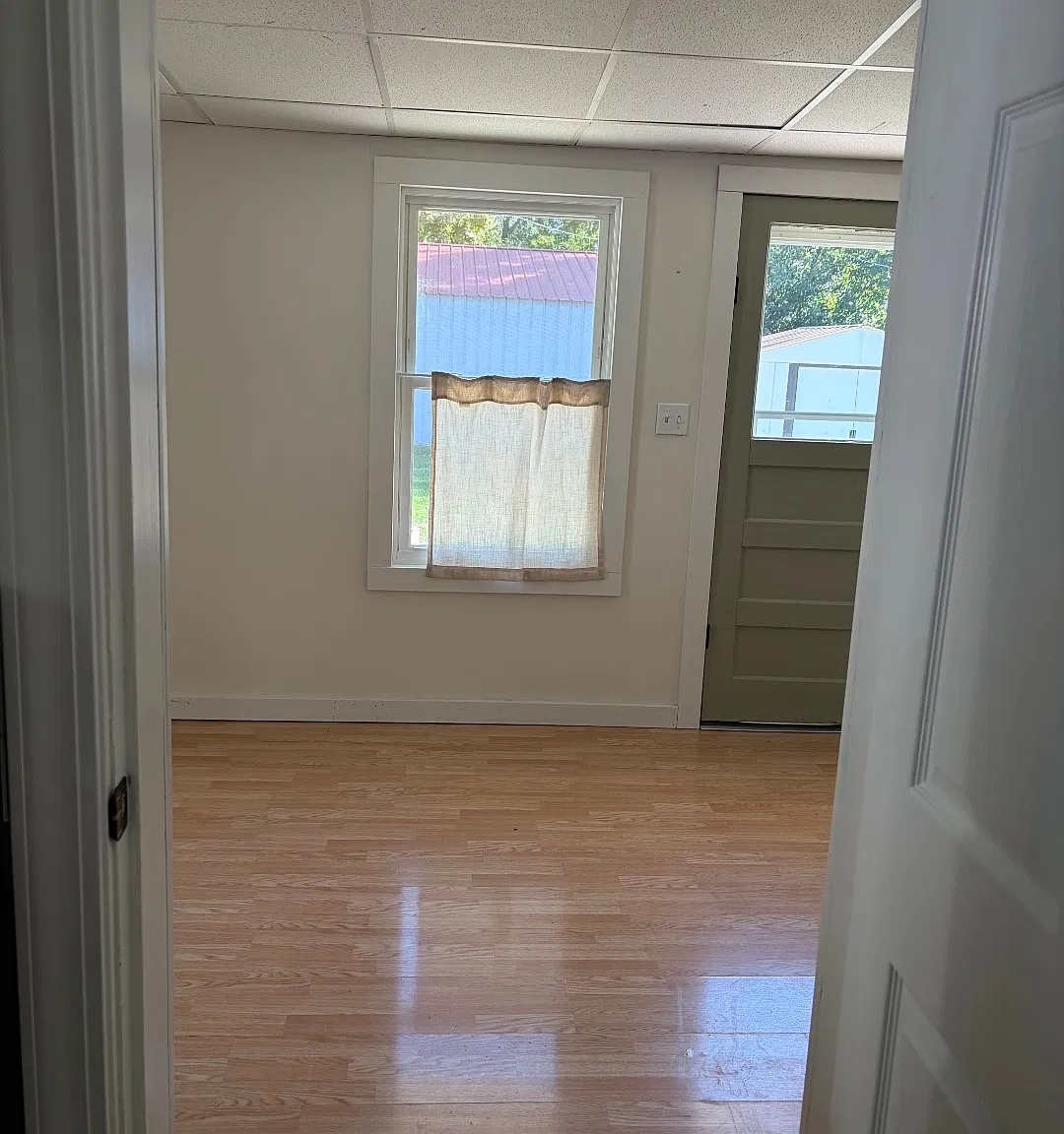 2 bed, 1000 sqft, $1,200 — Photo 4