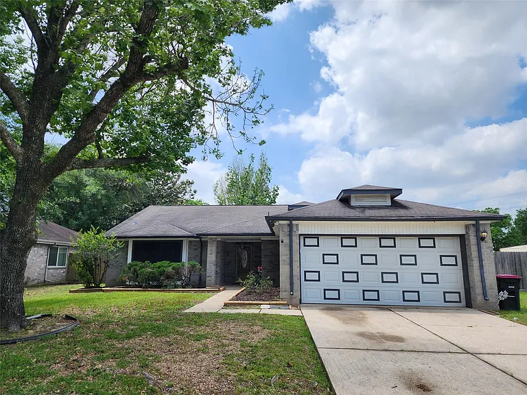 12239 Kleinmeadow Dr — Photo 1