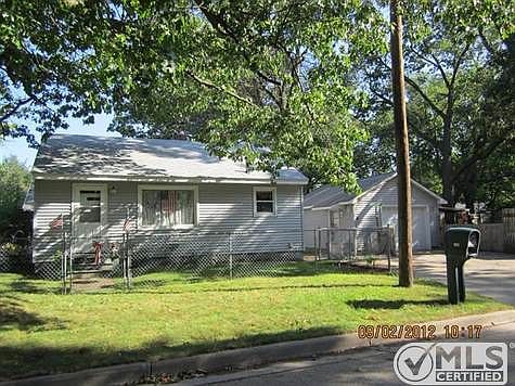 1st image of 920 E Holbrook Ave