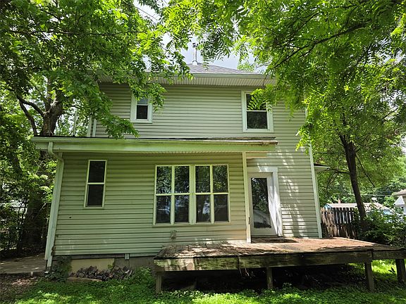 2nd image of 2732 College Ave