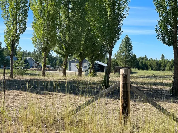 415 E Owens Rd, Chattaroy, WA 99003