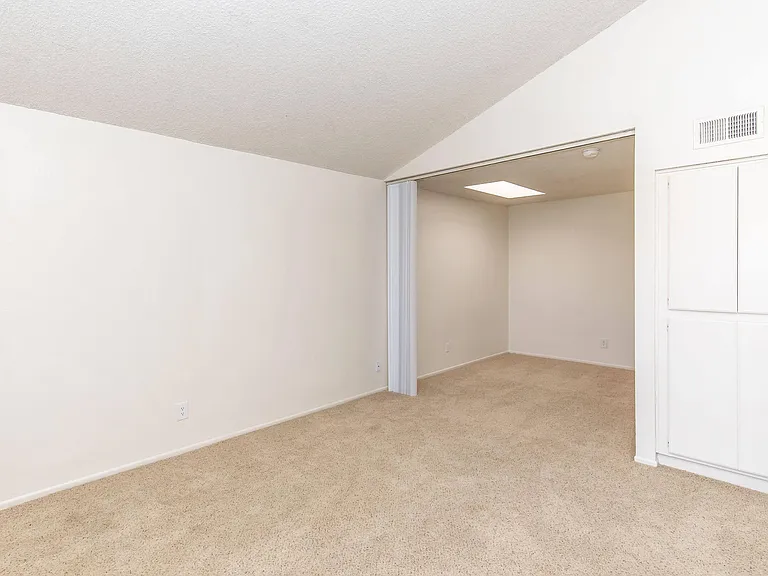 Eastwood Apartment Homes — Photo 28