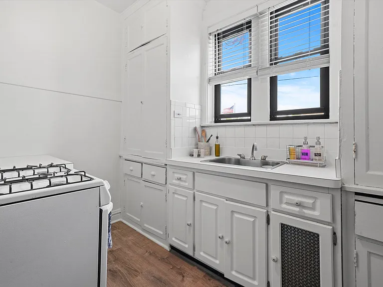 32 Lawton Rd #2 — Photo 10