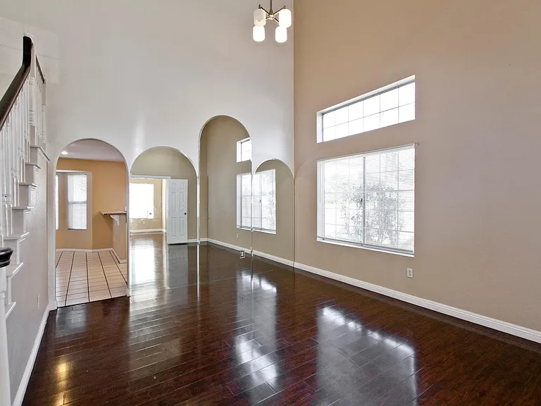 6580 Goldensun Ct — Photo 4