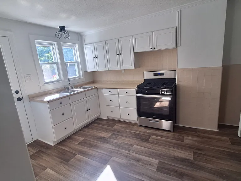 Kitchen newer gas stove