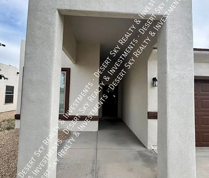 3938 Santa Sophia Rd — Photo 2