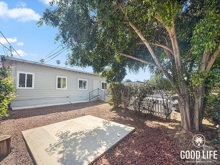 N Citrus Ave — Photo 12
