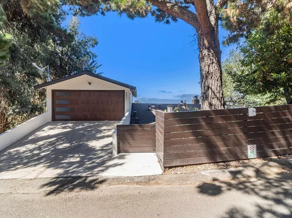 6601 Oakwood Dr, Oakland, CA 94611