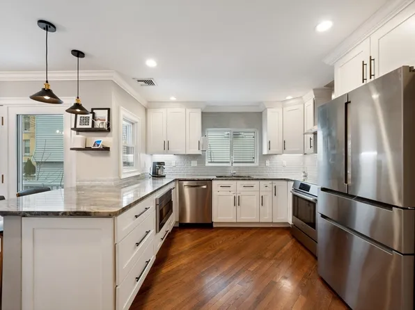 333 W 4th St Unit 333, Boston, MA 02127