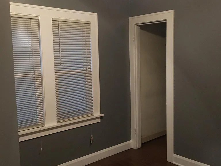 4401 Walker Ave — Photo 3