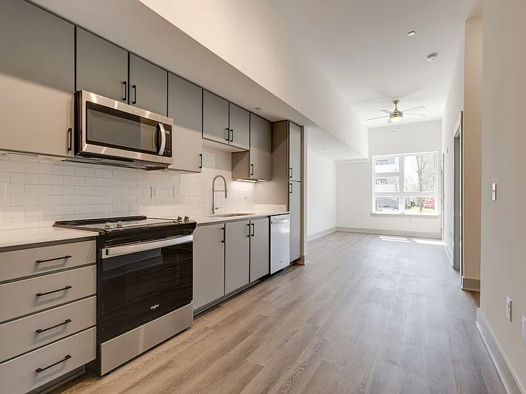 542 Southgate Ave #214 — Photo 3