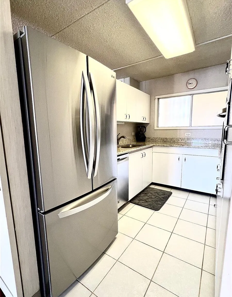 469 Ena Rd — Photo 3