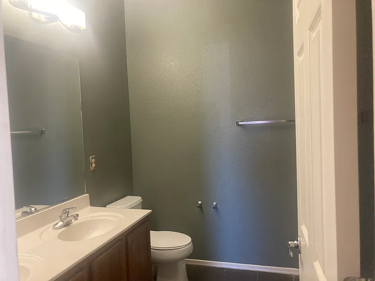 494 W Vuelta Friso — Photo 3