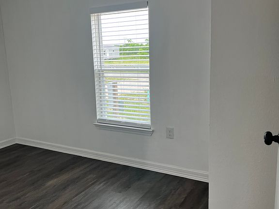 4th image of 2135 Road 5712
