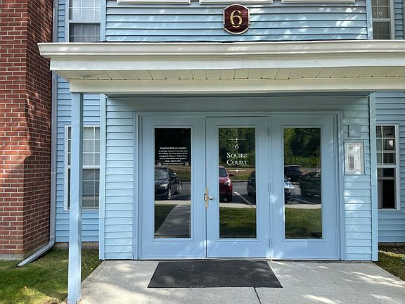 2nd image of 6 Squire Ct APT 2