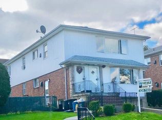 5830 230th St, Bayside, NY 11364