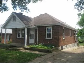 8708 David Ave photo 1