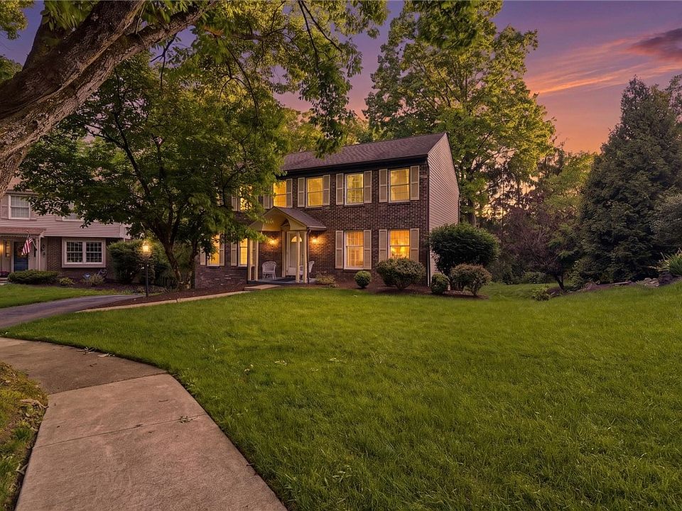 1st image of 864 Eisenhower Dr