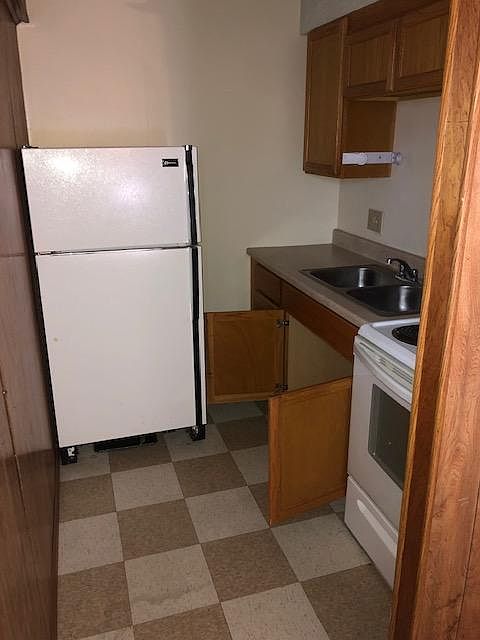 2nd image of 500 Sunnyside Ave