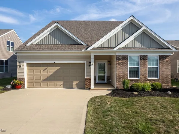 5443 Daintree Ln, Medina, OH 44256