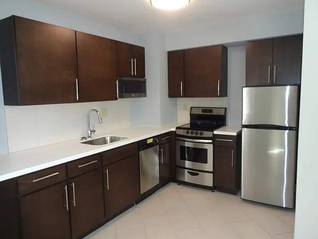 Kenwood — Photo 21