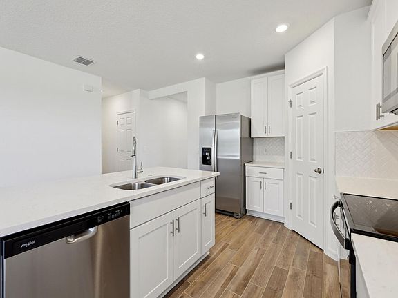 The Daphne floorplan at 4537 Sidesaddle Trail.