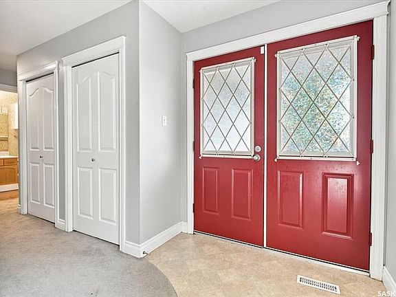 4th image of 1366 Retallack STREET
