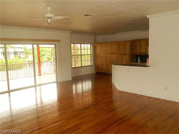3rd image of 5401 Pine Creek Ln