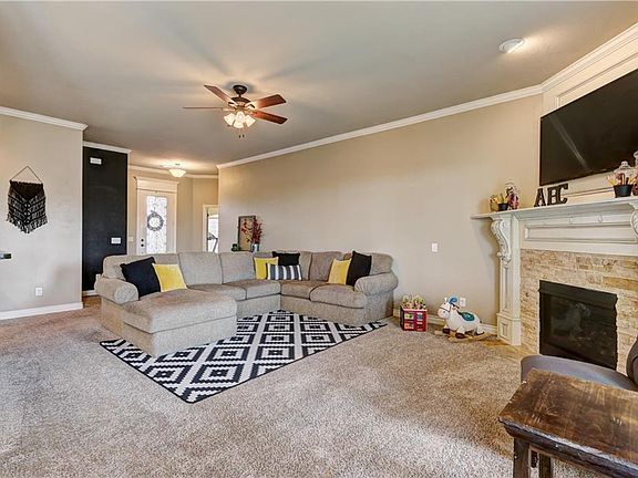 4th image of 2620 Summit Terrace Dr