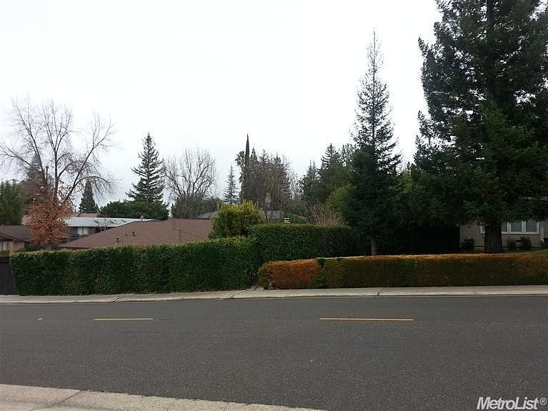 2nd image of 7744 Palmyra Dr