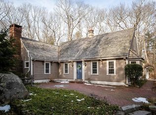 36 Hartford St, Medfield, MA 02052