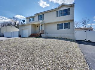 360 Delaware Dr, Brick, NJ