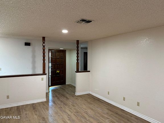 4th image of 42802 Sachs Dr