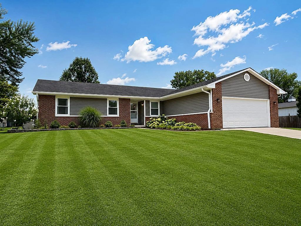 4727 N Riverside Dr - Property Image