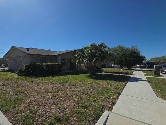 3rd image of 5822 Crestwood Dr