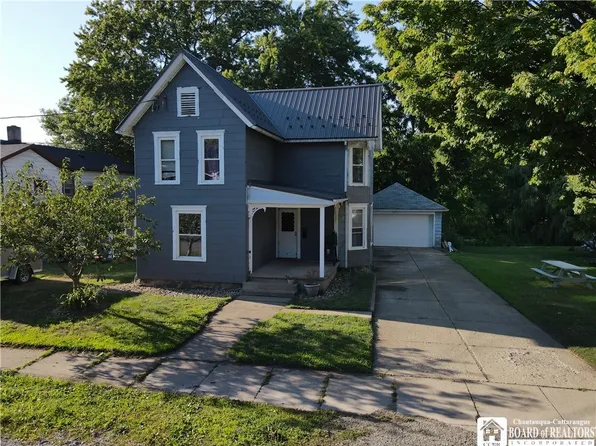 121 Jefferson St, Westfield, NY 14787