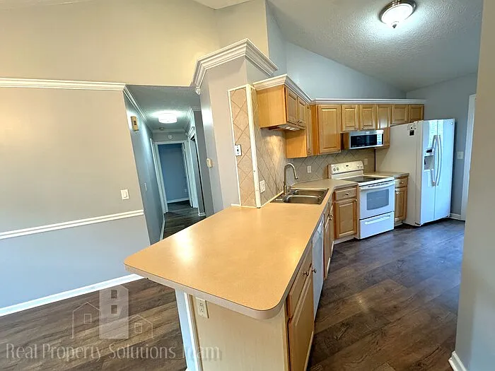 1213 Tillicum Dr — Photo 11