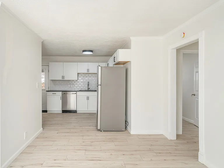 331 Sarvis Dr — Photo 13