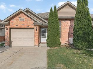 3142 Seville Ave, Windsor, ON N8N 0A2