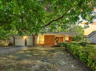 1603 University Dr, Arlington, TX 76013