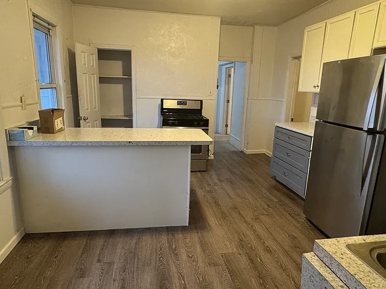 30 Elliot St #3 — Photo 4