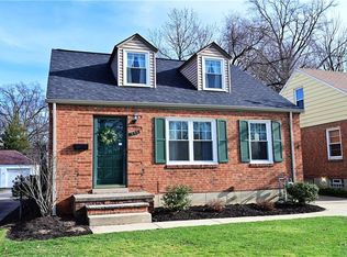 335 Huntmere Dr, Bay Village, OH