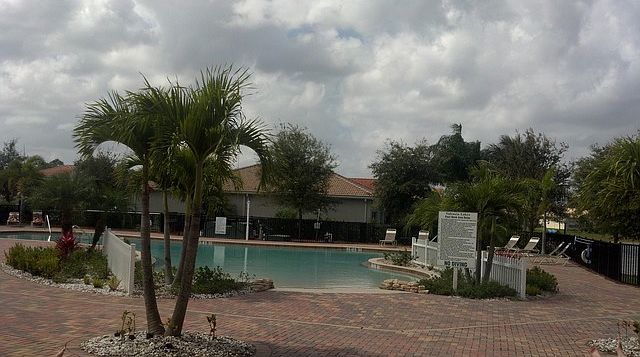 Home For Sale In Valencia Lakes