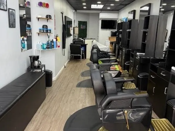 1215 Kennedy Boulevard image 2 of 3