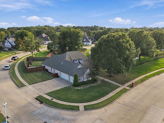 4th image of 6701 E Forest Ridge Blvd