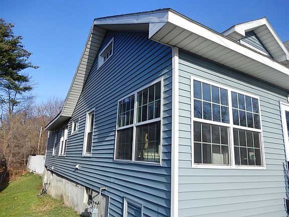 2nd image of 22 Woodlawn Ct