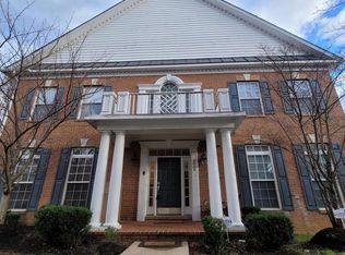 5009 Softwood Ln, Woodbridge, VA 22192